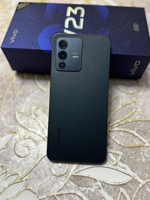 Продаю телефон Vivo V23
