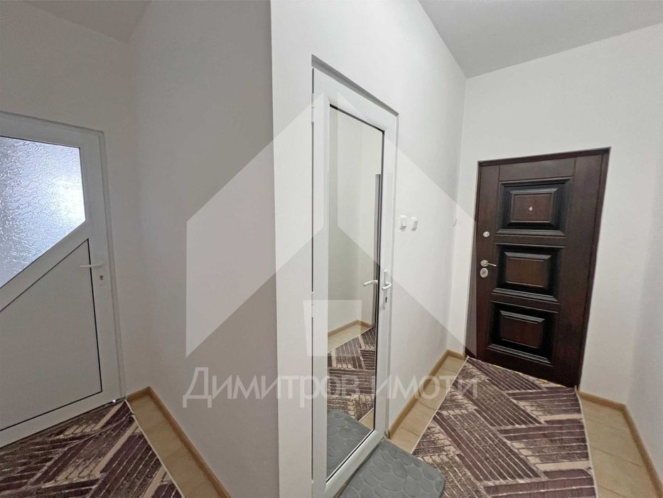 Продава двустаен апартамент готов за живеене - гр. Вълчи дол. Център.