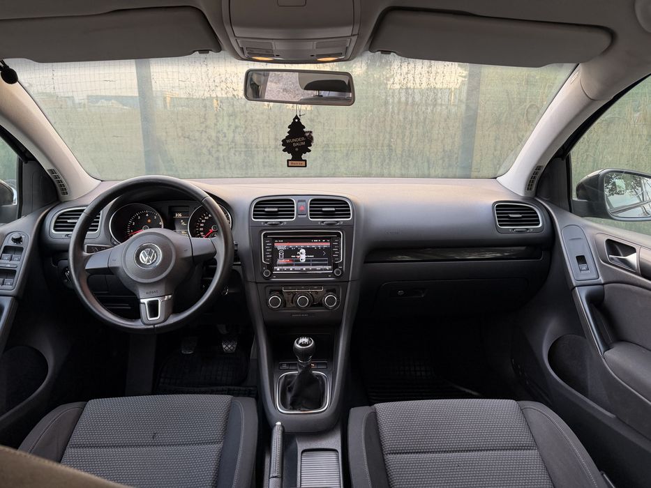 Volkswagen Golf VI