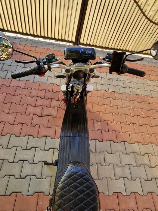 Vand scuter electric