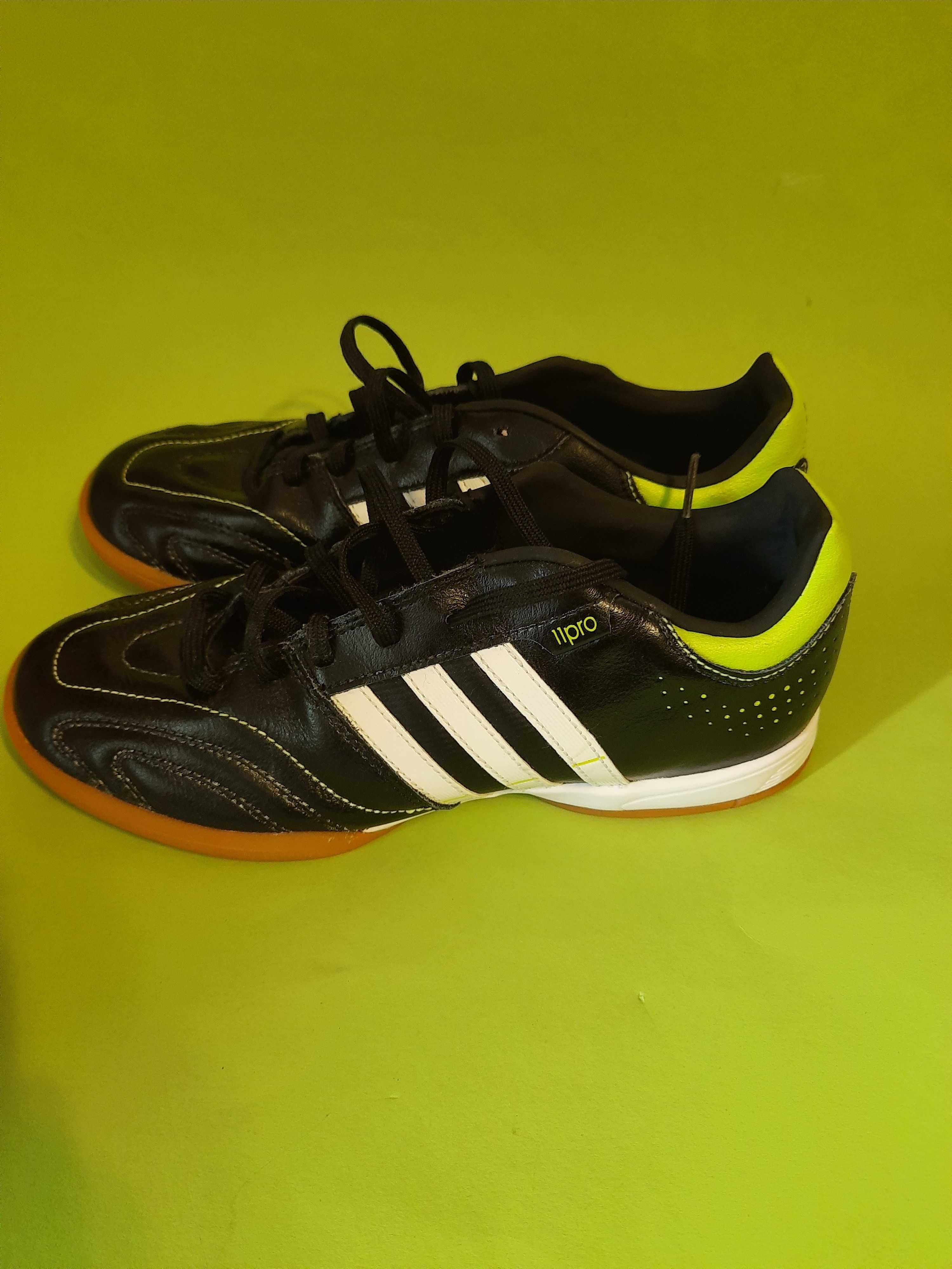 Adidas 11 nova pro pentru baieti Cluj Napoca OLX.ro