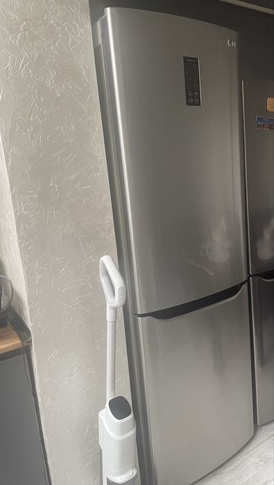 Продам холодильник б/у LG