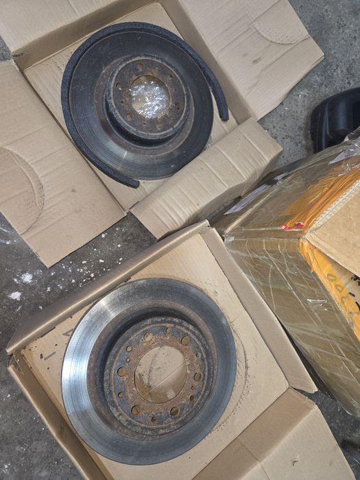 Продам тормозные диски и суппорта