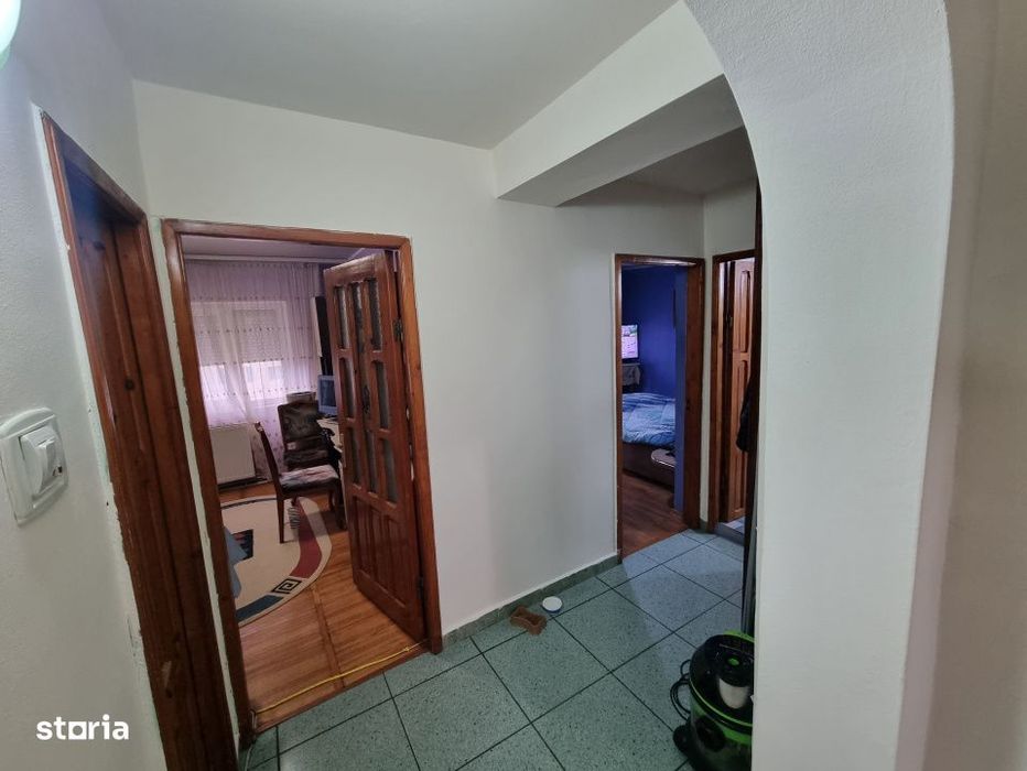 Apartament 3 camere Neagoe Voda sau schimb cu 2 camere + diferenta