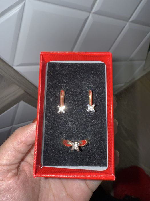 Продам комплект 585