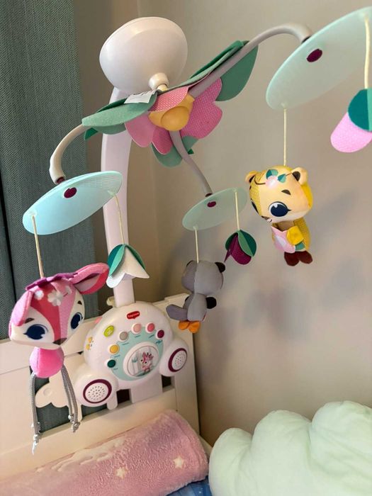 Tiny Love музикална въртележка за легло