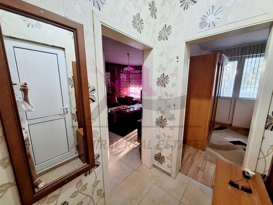 Дава се под наем Двустаен апартамент в Варна, Колхозен пазар - 65 кв.м за 358 € - Снимка #3