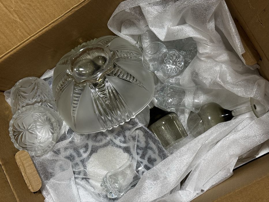 Срочно продаю хрусталь по никзой цене