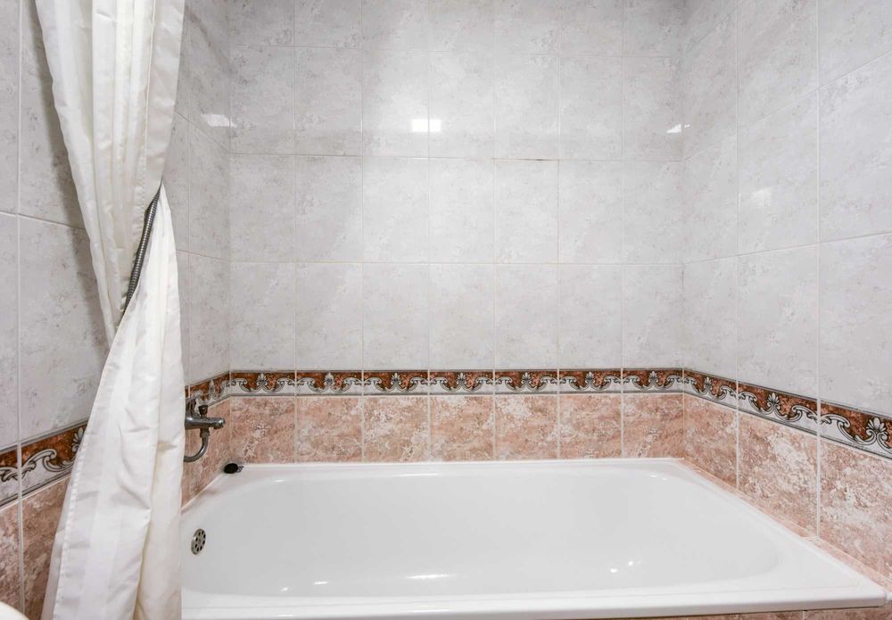 Дава се под наем Многостаен апартамент в к.к. Слънчев бряг - 122 кв.м за 384 € - Снимка #7