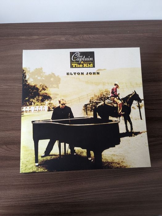 Граммофон с виниловыми пластинками