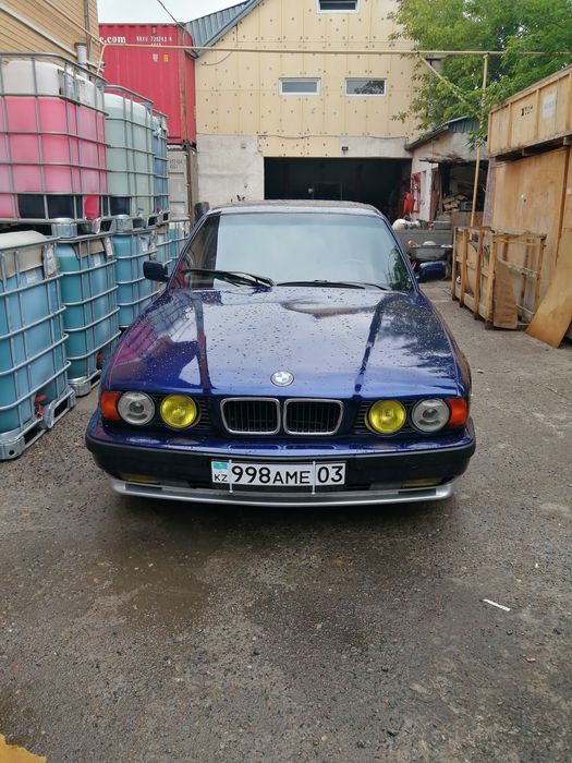 Продам BMW . 1994год