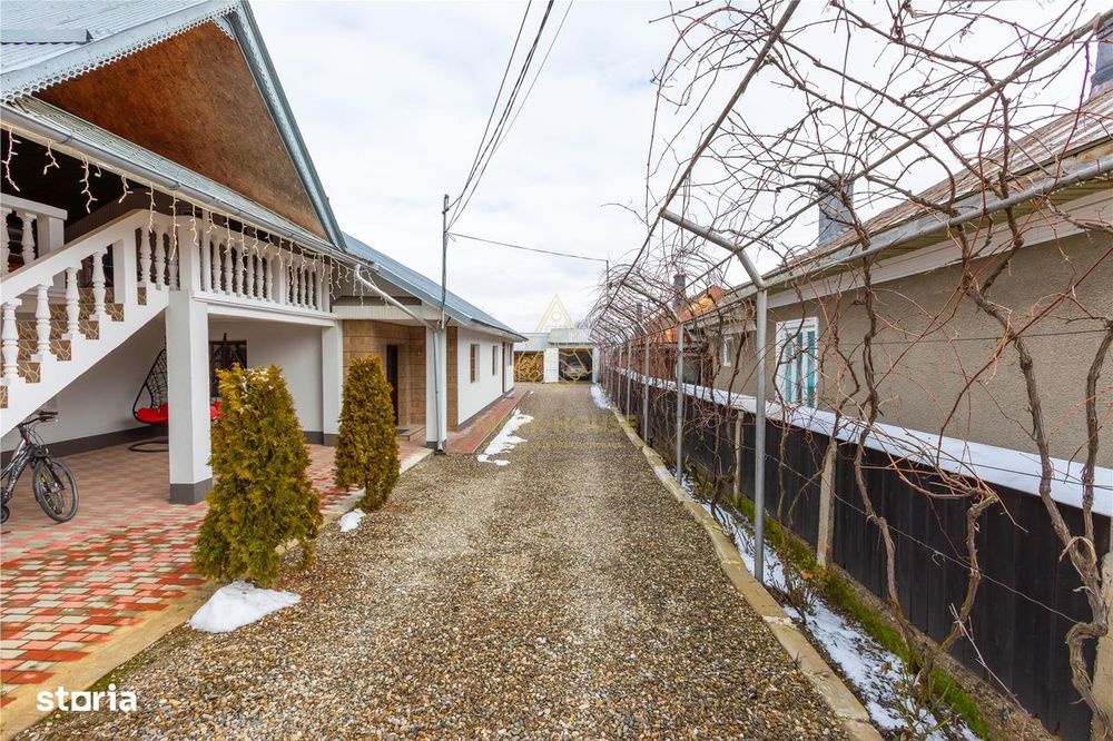 Casa P+M, teren 1500 mp + Afacere de Vanzare, com. Blagesti