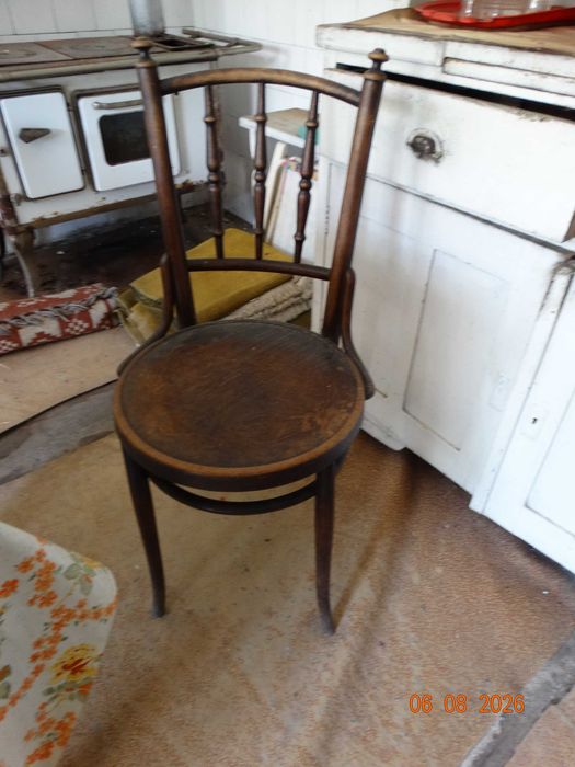 Vind 7 scaune Thonet original