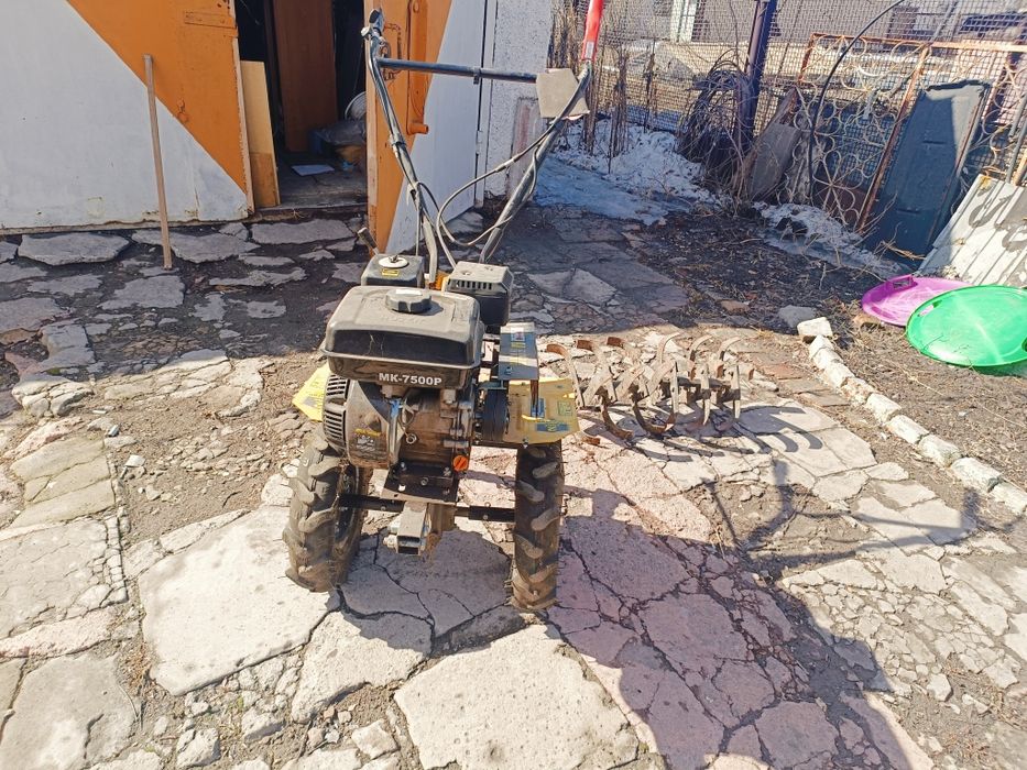 Продам мото плуг