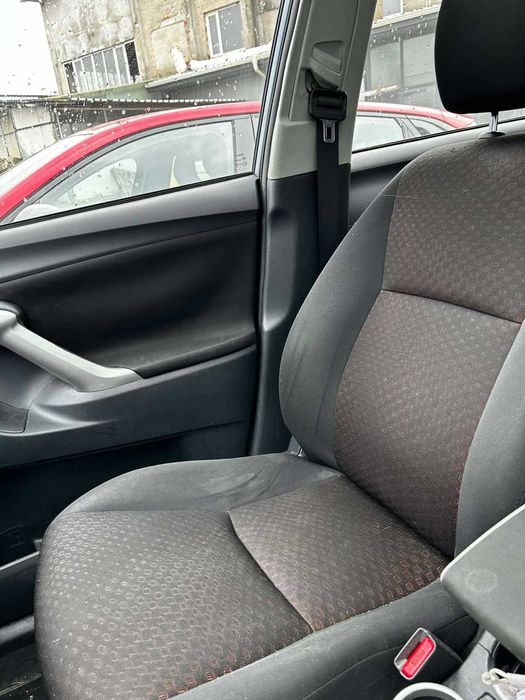 Салон Toyota Verso 2010