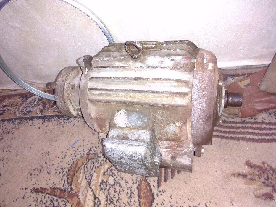 Електродвигател трифазен 5,5 кв