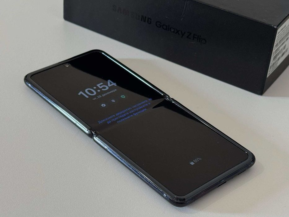 Бартер! Samsung Galaxy Z Flip 1 256GB Mirror Black (Черен)