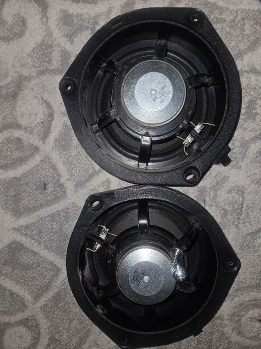 BYD Колонки 16 см 
От бивайди сонг 
Состояние отличное
Заменили на дру