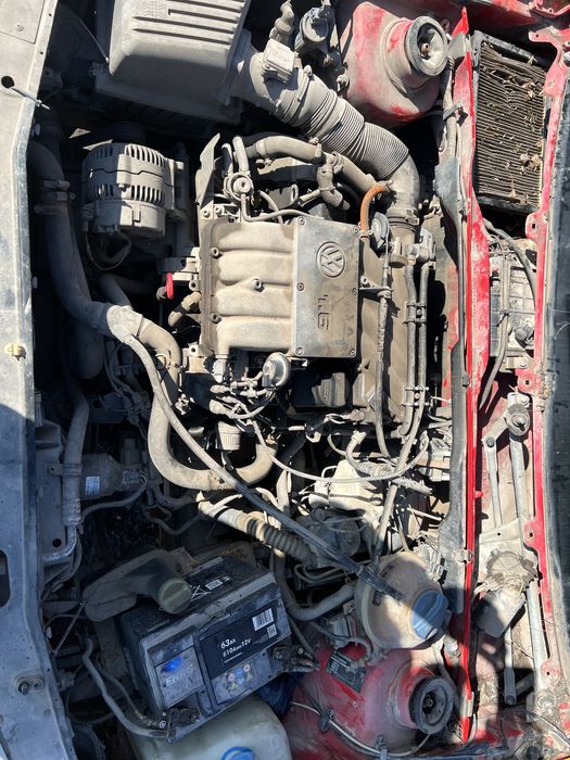 Голф 3 комби (1.6i 74kw 1997г.) на части