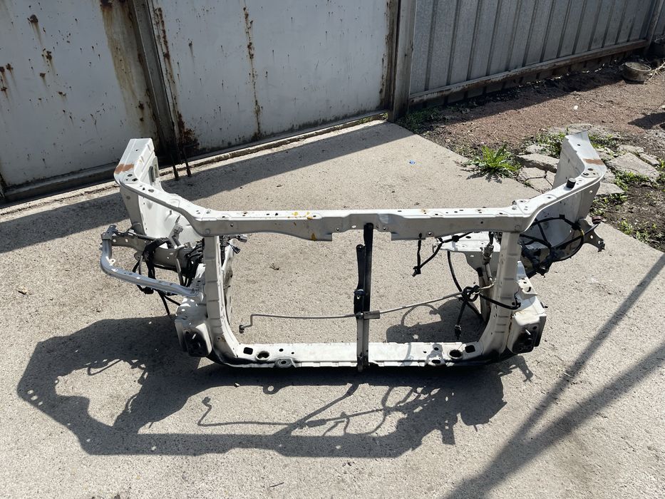 Телевизор, перед Highlander 01-07