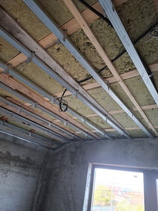 Zugrav.  Lucrari amenajari interioare