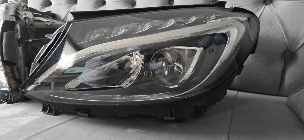 Mercedes W205 C класа фар/фарове