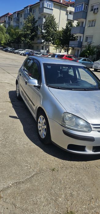 VAND GOLF 5 in perfecta stare de funcționare!