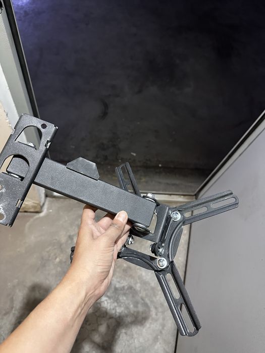 Кронштейн для телевизора