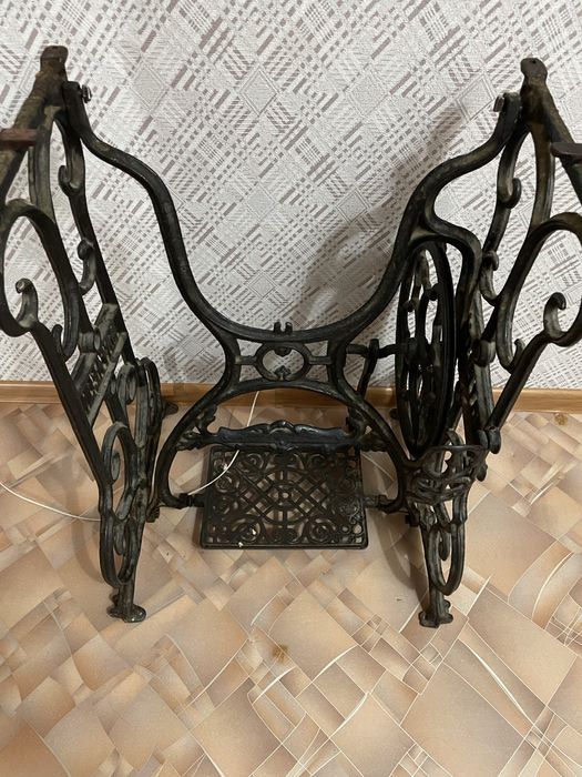 Продам станину от швейной машины.