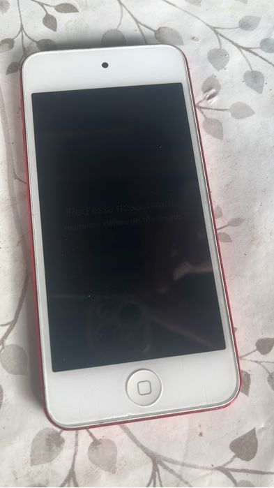 Vand iPod Touch 5 Red 32gb