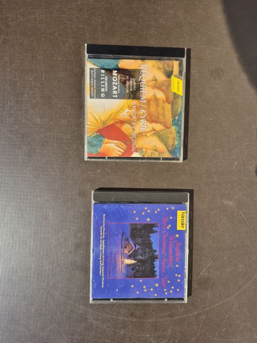Vând Lot 16 CD cu muzica clasica mixta de colectie,compozitorii celebrii