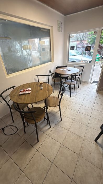 Masa de cafenea cu 4 scaune incluse, disponibile 2 seturi