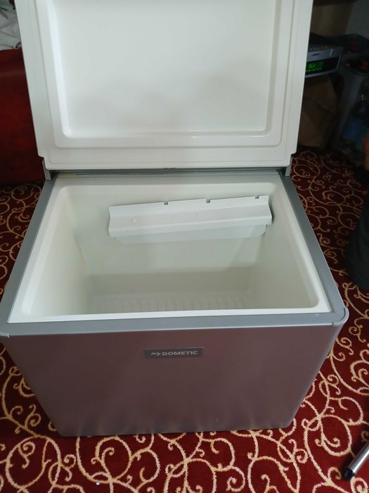 Хладилник на газ  12,220v