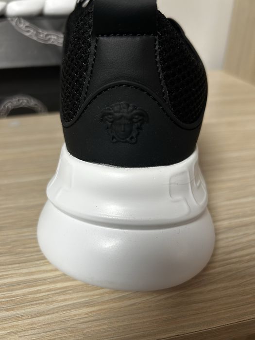 Adidasi Versace Chain Reaction