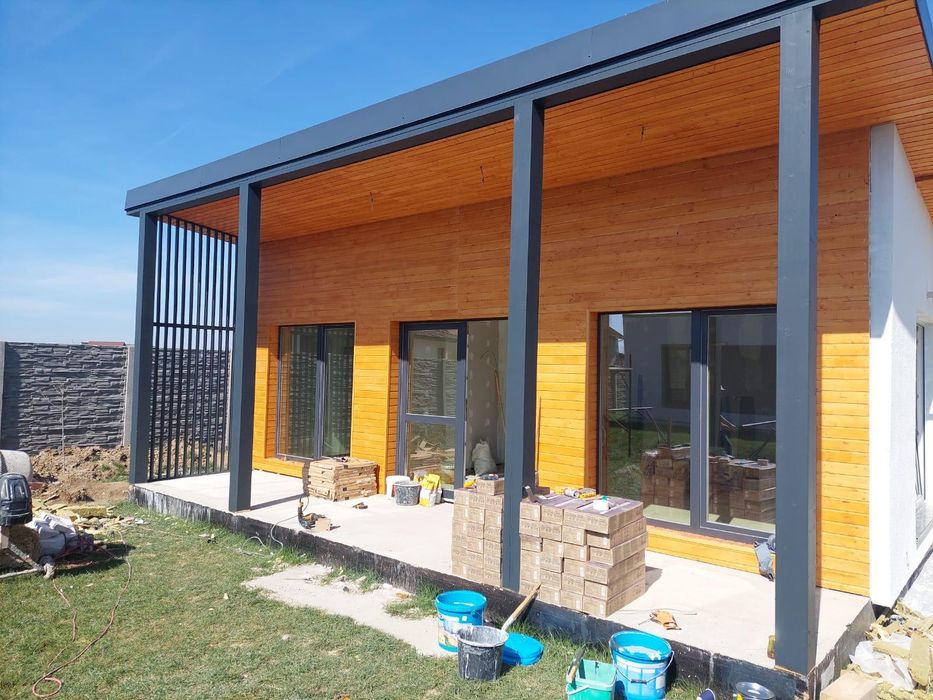 Case din lemn stratificat - la cheie