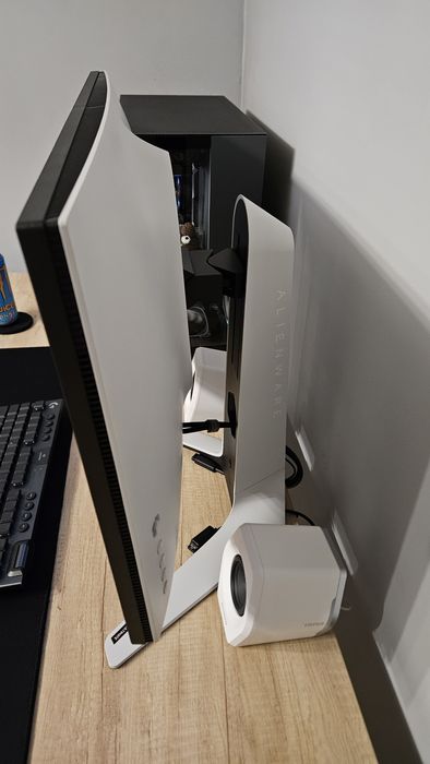 Монитор Dell AW2721D 1440p 240hz Nvidia G-sync