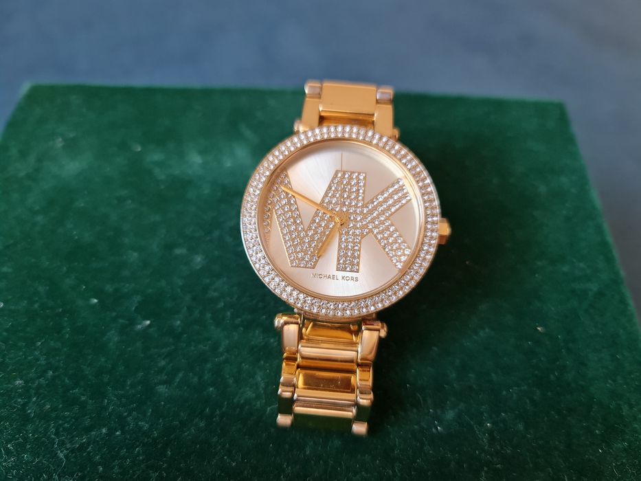 Часовник Michael Kors