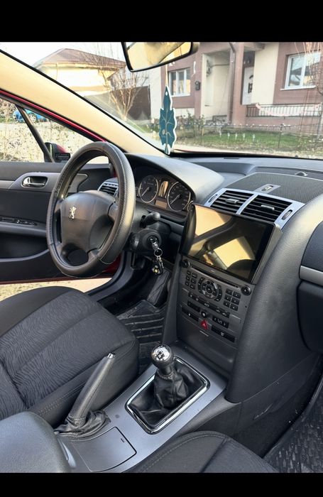 Detailing interior auto si upgrade audio, car play/android. Pe langa asta reparatii calculatoare/montare calculatoare sau curatare!