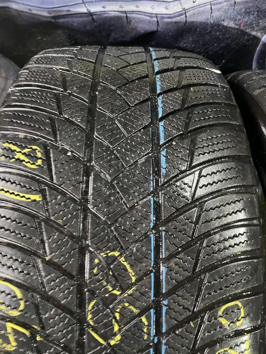 245 40 18 iarna Bridgestone