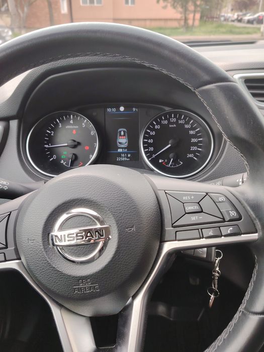 NISSAN Qashqai 2021 — imagine 4