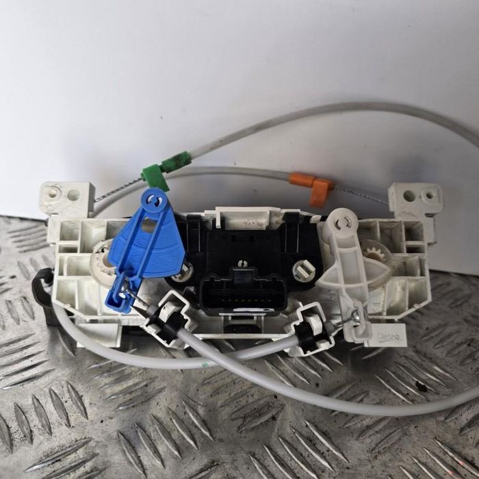 Panou butoane Comanda clima Opel Vivaro B