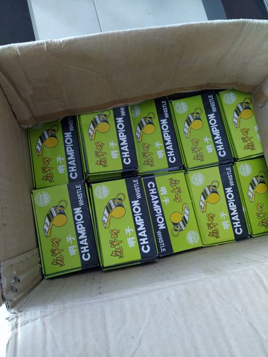 Свирка,метална с топче 10бр-10лв.