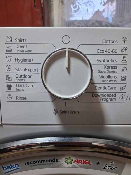 Mmasina de spălat beko foarte puțin folosit.a