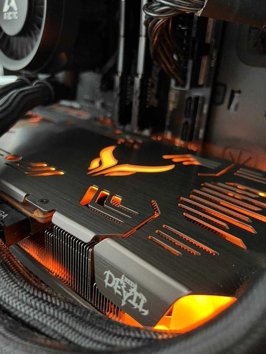 PC R7 5700x3D, RX 6700XT, 1 TB SSD, 650W PC + monitor + periferice