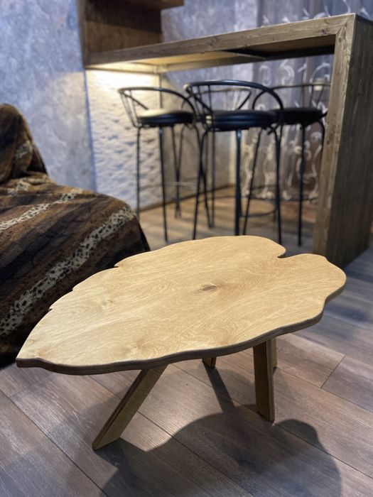 Столики лист монстеры