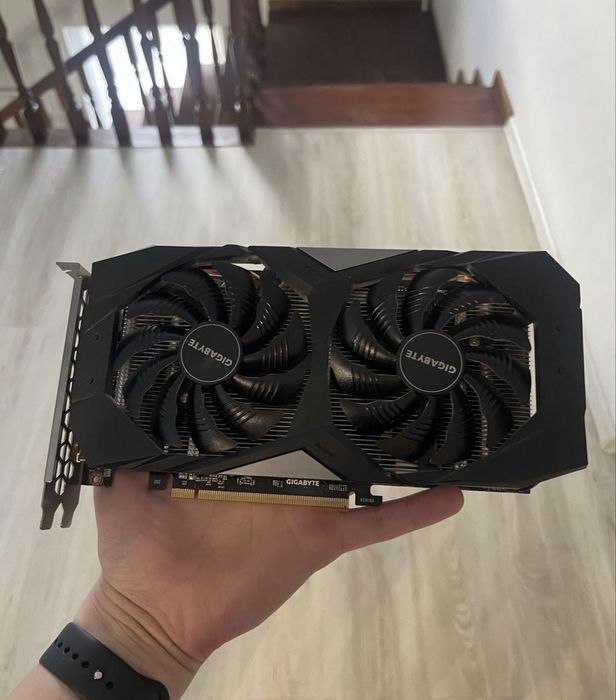 Видеокарта rx5600xt 6 gb gigabyte