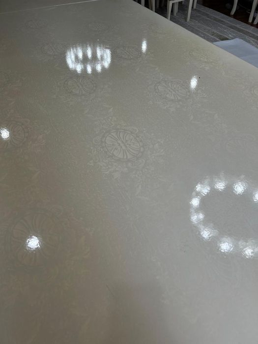 Продам стол гостиный