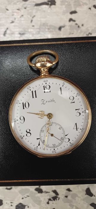 Златен Часовник Зенит 14.к