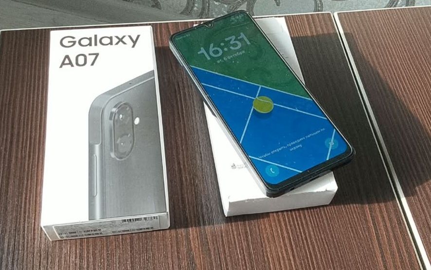 Самсунг А07 черный