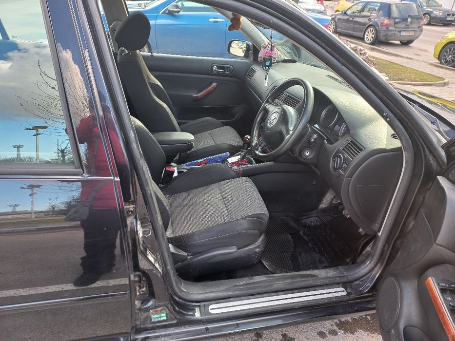 Продавам Фолцваген Бора